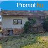 Gombn feljtst ignyl 150 m2 hz, 916 m2 telek