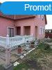 Elad 180 nm-es Feljtott Csaldi hz Pcs Szabolcs 