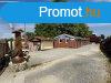 Kaposvrtl pr kilomterre a 610-s ft mellett elad egy, 