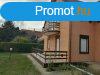 Hrom apartmanos hz Balatonszrszn